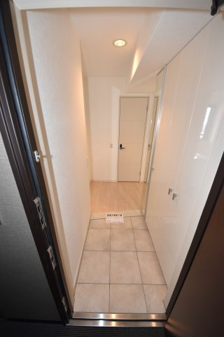 アルグラッド ザ・タワー心斎橋の玄関