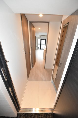 エスレジデンス堺筋本町Deuxの玄関