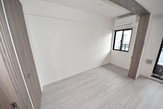 エスレジデンス堺筋本町Deuxの寝室