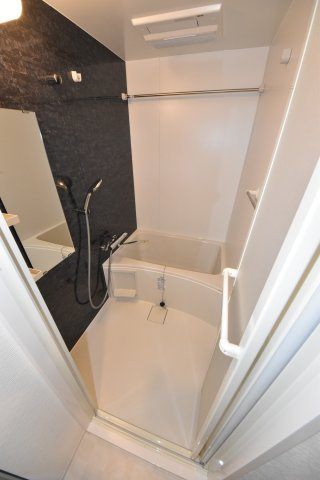 エスレジデンス堺筋本町Deuxの浴室