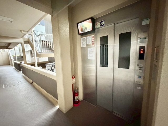 サンシティ泉ヶ丘のその他共用部分|エレベーター
