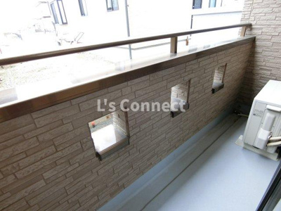 【バルコニー】 | アザレアＣ棟 | 晴れた日には洗濯物もたくさん干せます。