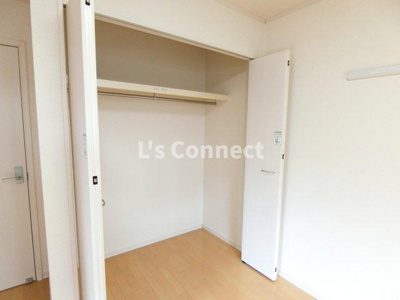 【収納】 | アザレアＣ棟 | クローゼットでお荷物もすっきり収納。