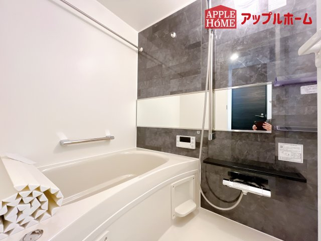 [中古マンション] ライオンズプラザ大宮の浴室|日常の疲れを癒やすここちのよいユニットバス。お手入れが簡単になる工夫が凝らされているため、手間をかけずに清潔さを保てます。