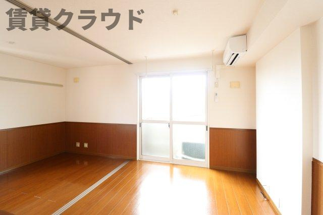 サンシャトーⅡの居間・リビング|居間です