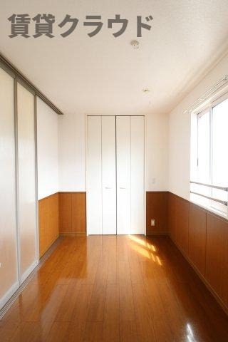 サンシャトーⅡの洋室|コンパクトで使いやすい洋室です