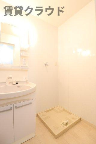 サンシャトーⅡの洗面所|忙しい朝には欠かせない洗面所です