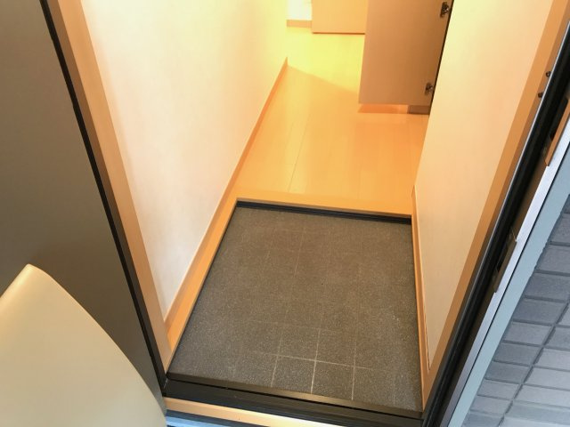 MARIVEの玄関