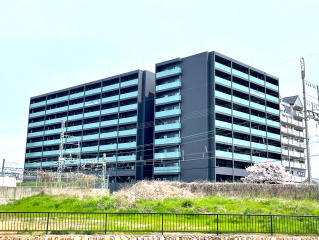 ピアッツァコート南八木