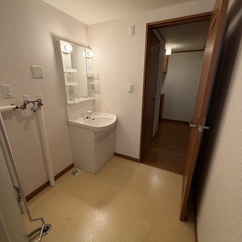ヴィーナスステージⅡの洗面所|脱衣スペースもあります
