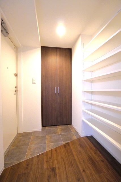 ＣＲＥＡＴＩＦ池袋本町の玄関|※写真は同タイプ住戸です。