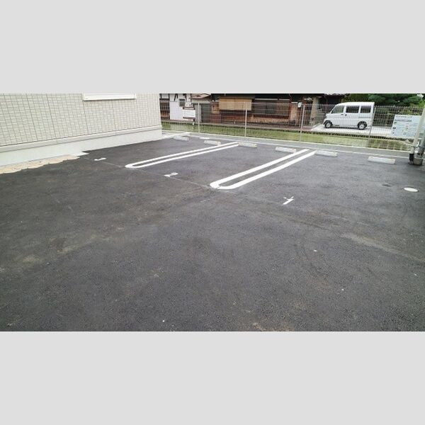 はぁ〜と六万寺の駐車場