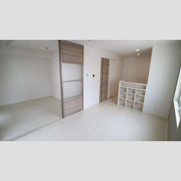 はぁ〜と六万寺の居間・リビング