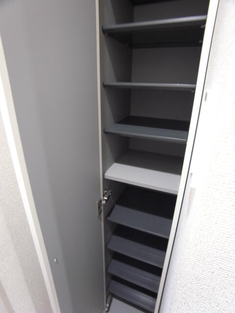 リリックコートひまわりの玄関