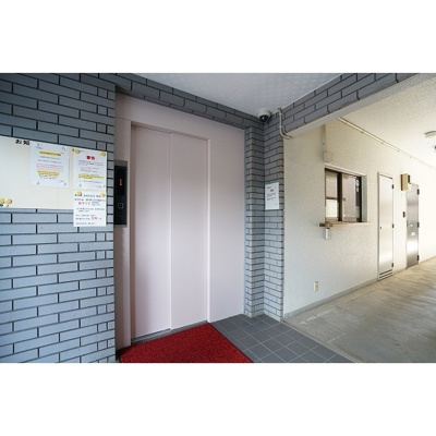 【エントランス】 | エバーグレース西府 | エレベーター