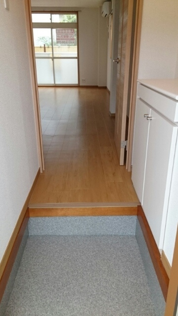 ニューシティヒラタＡの玄関