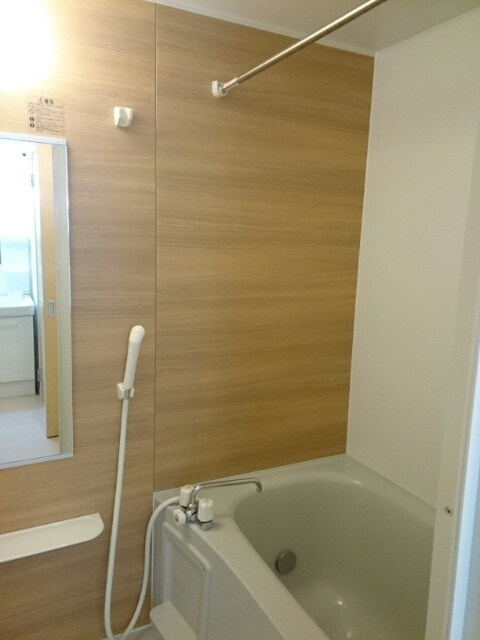 サンフラワーＢの浴室