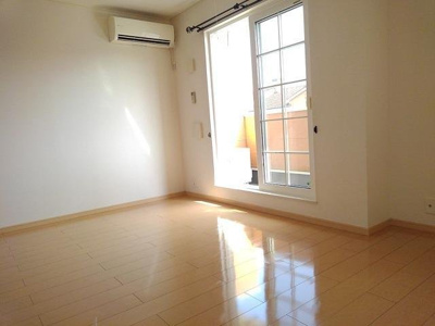 【居間・リビング】 | シャン・ド・フルール弐番館