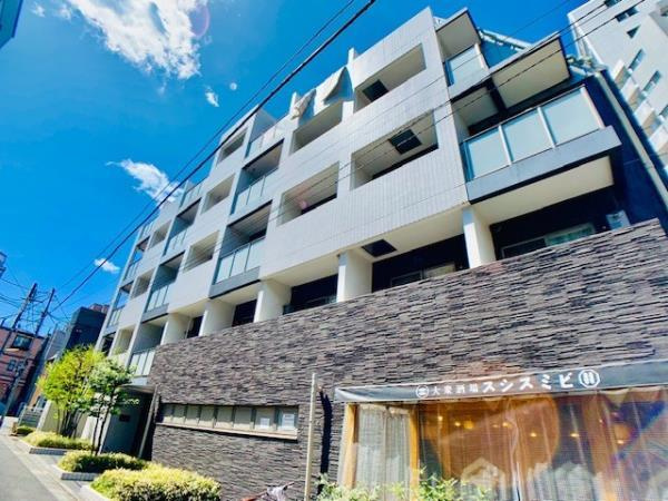 リアルスウィート三軒茶屋の外観