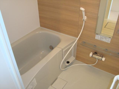 【浴室】 | ラ・ルーチェ | バス