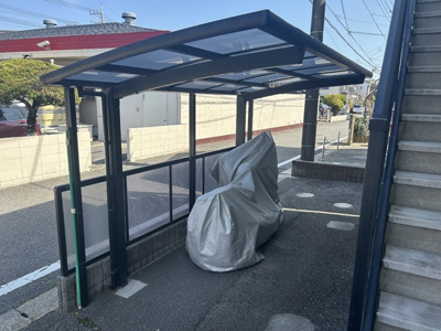 屋根付きの駐輪場
