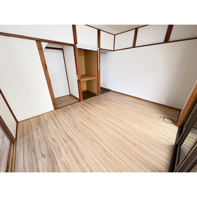 諏訪山１丁目貸家　※現状貸しの内装