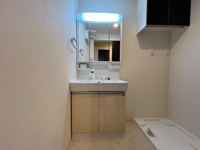 コーポレーヴ高松Ⅱの洗面所|洗髪洗面化粧台