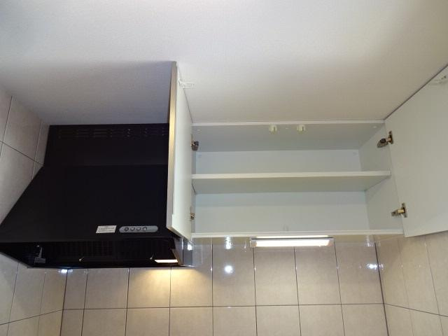 パルティールのキッチン|吊戸棚