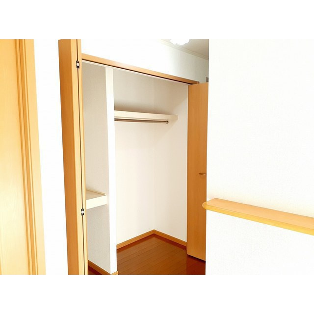 関市倉知のアパートの収納