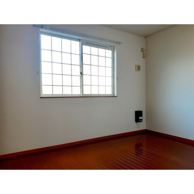 関市倉知のアパートの内装|洋室