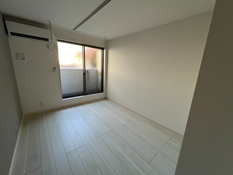 狭山市新狭山２丁目のアパートの居間・リビング