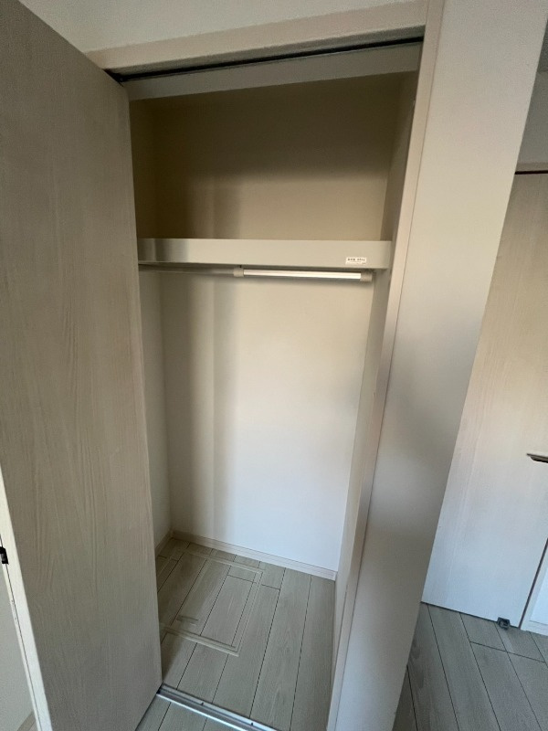 狭山市新狭山２丁目のアパートの収納