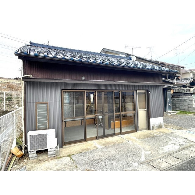メディアＶ西の外観
