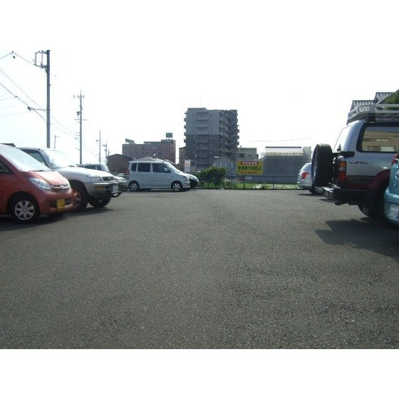 岐阜市鏡島南２丁目の駐車場