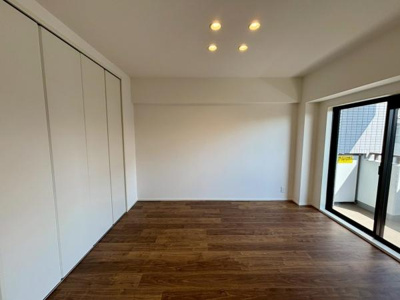 【洋室】 | 【11日(土)・12日(日)室内見学可能】ライフピア草加2 | 収納付きの6帖の洋室になっております♪