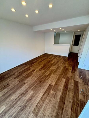 【居間・リビング】 | 【11日(土)・12日(日)室内見学可能】ライフピア草加2 | 日当たり良好な14.9帖のリビング♪