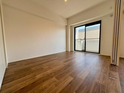 【洋室】 | 【11日(土)・12日(日)室内見学可能】ライフピア草加2 | 明るく、風通しの良い洋室です♪