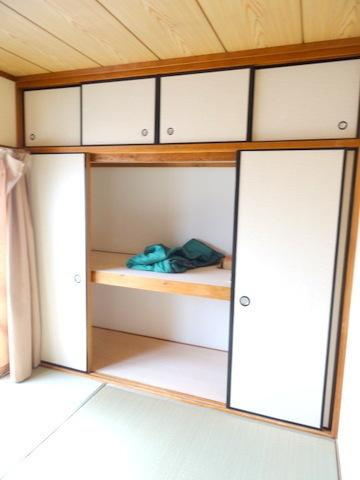 大阪市大正区三軒家西１丁目の賃貸マンションの収納