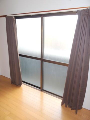 大阪市大正区三軒家西１丁目の賃貸マンションの洋室