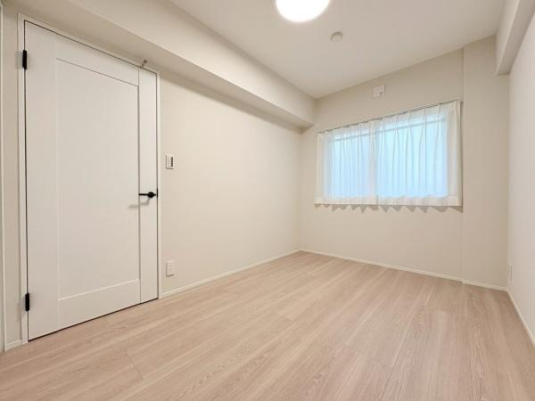 藤和シティホームズ登戸の子供部屋|子供部屋5.3帖！お子様部屋やリモートワーク部屋としてもお使いいただけます。ご家族の成長に合わせてお部屋の使い方変更出来そうですね！