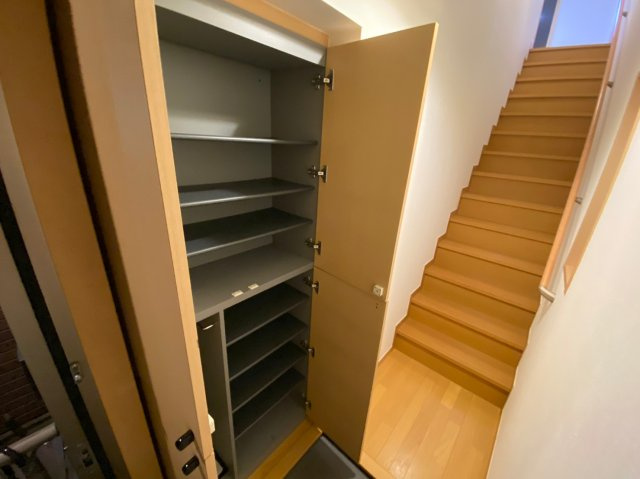 ユーザンコートⅡの玄関