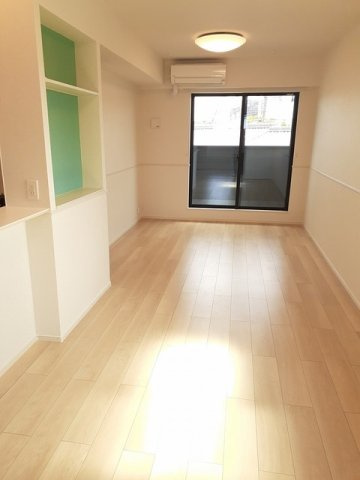 ベルセゾン・ルル　Ⅰの居間・リビング