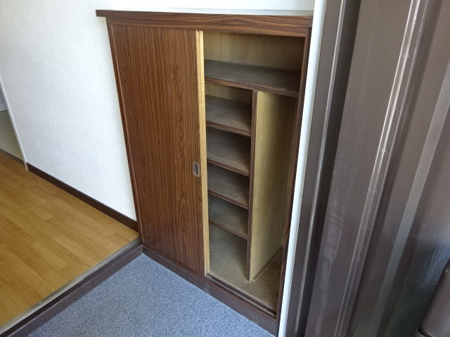 姫路市増位新町２丁目の賃貸マンションの玄関