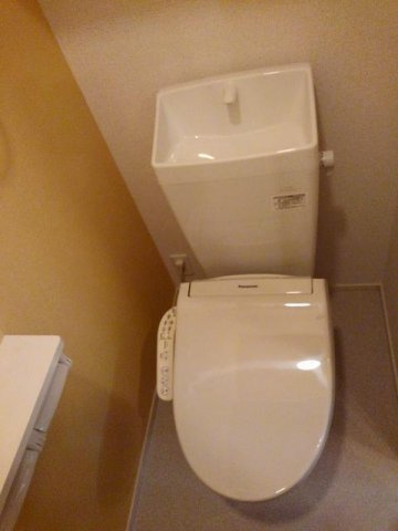 アミティエ　三本松　２号館のトイレ