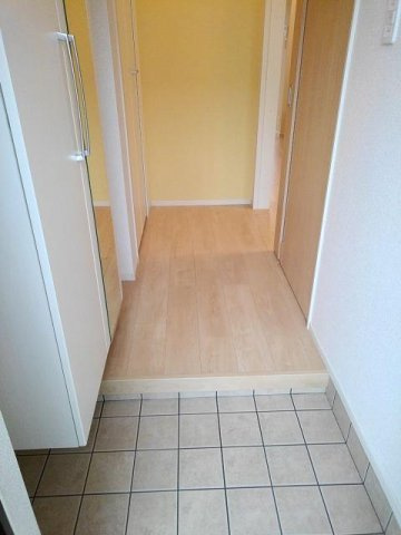 アミティエ　三本松　２号館の玄関