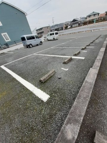 シャルマンⅠの駐車場
