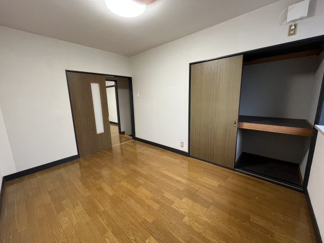 パレスマエカワB棟の洋室