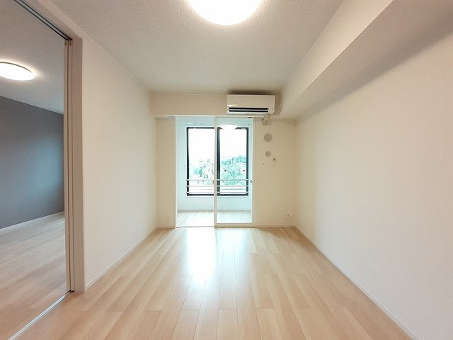 ウォーム・ガーデンＢの居間・リビング|ゆったり過ごせるリビングです