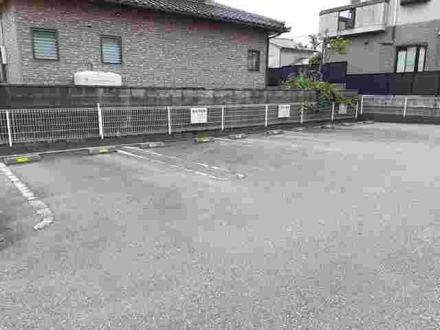 プロスペラ－レ・ウエストの駐車場|駐車場完備です