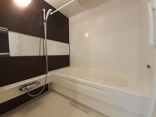 グラナリー　ウェルスの浴室|きれいなお風呂です